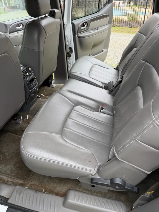 2004 GMC Envoy - Image 8 of 10