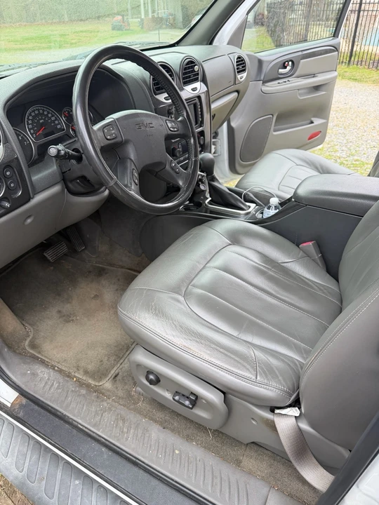 2004 GMC Envoy - Image 6 of 10