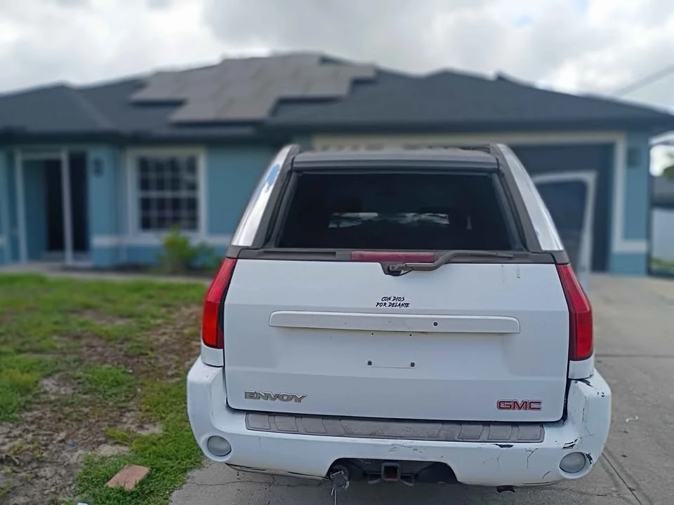 2004 GMC Envoy - Image 15 of 16
