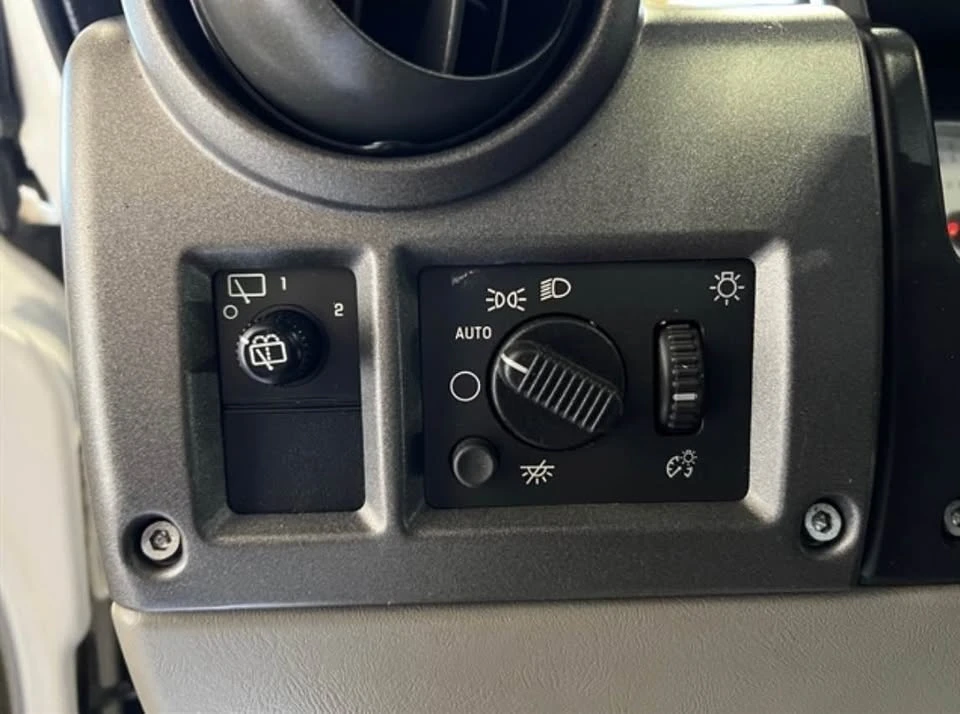 2004 GMC Hummer EV - Image 7 of 10