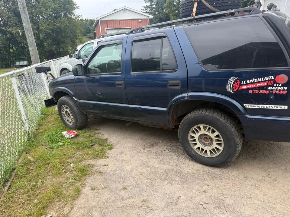 2004 GMC S-15 Jimmy 2nd Gen - Image 3 of 7