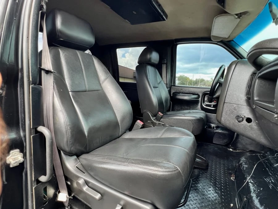 2004 GMC TopKick - Image 9 of 27
