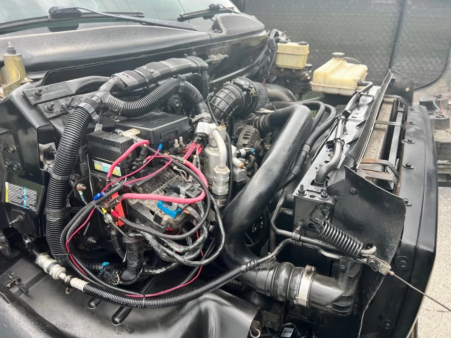 2004 GMC TopKick - Image 12 of 27