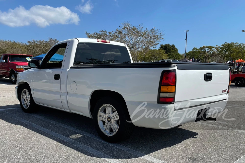 2004 GMC Sierra 2nd Gen - Image 5 of 5