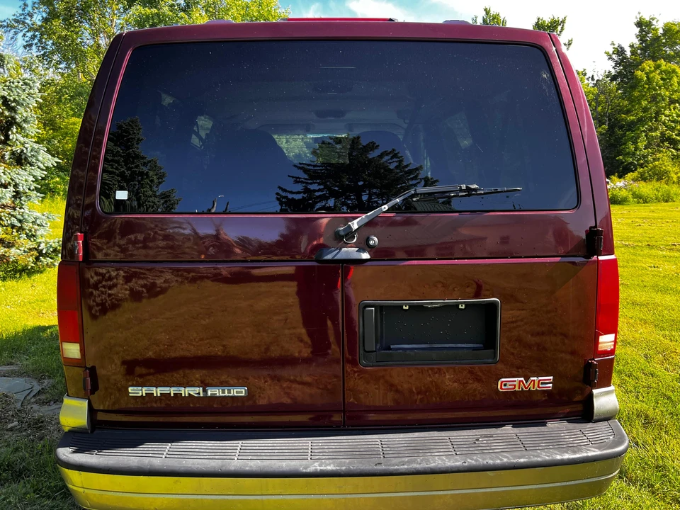 2004 GMC - Image 16 of 31