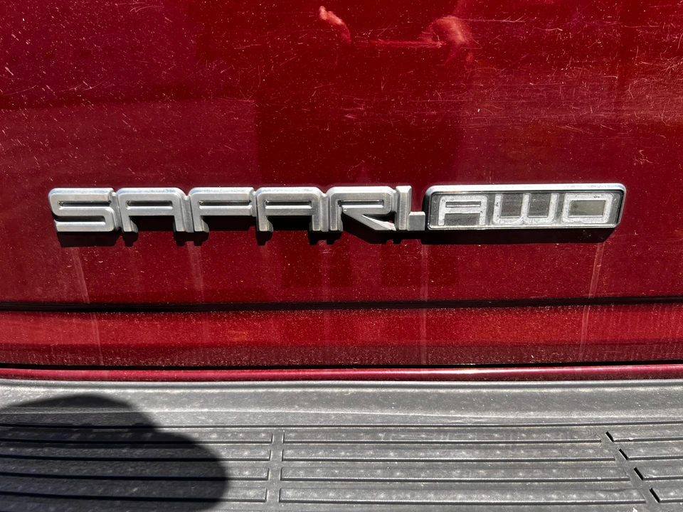 2004 GMC - Image 31 of 31
