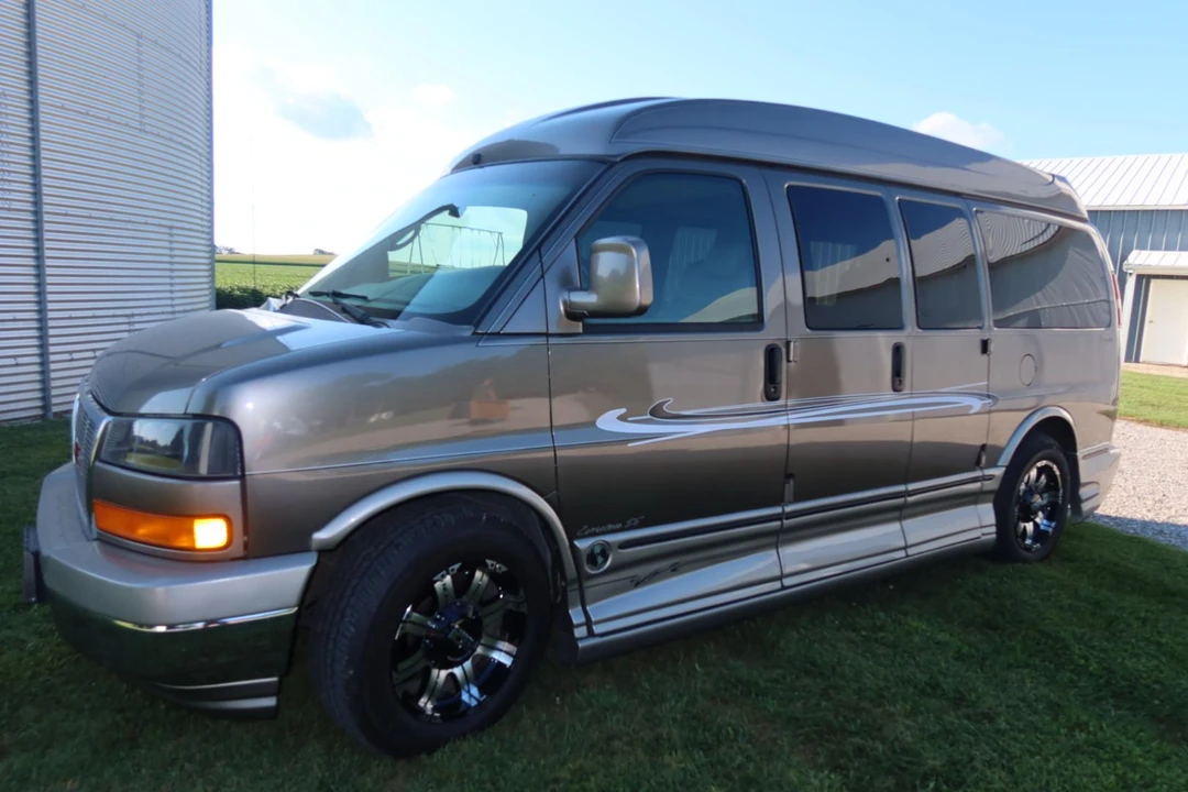 2004 GMC Savana - Image 14 of 31