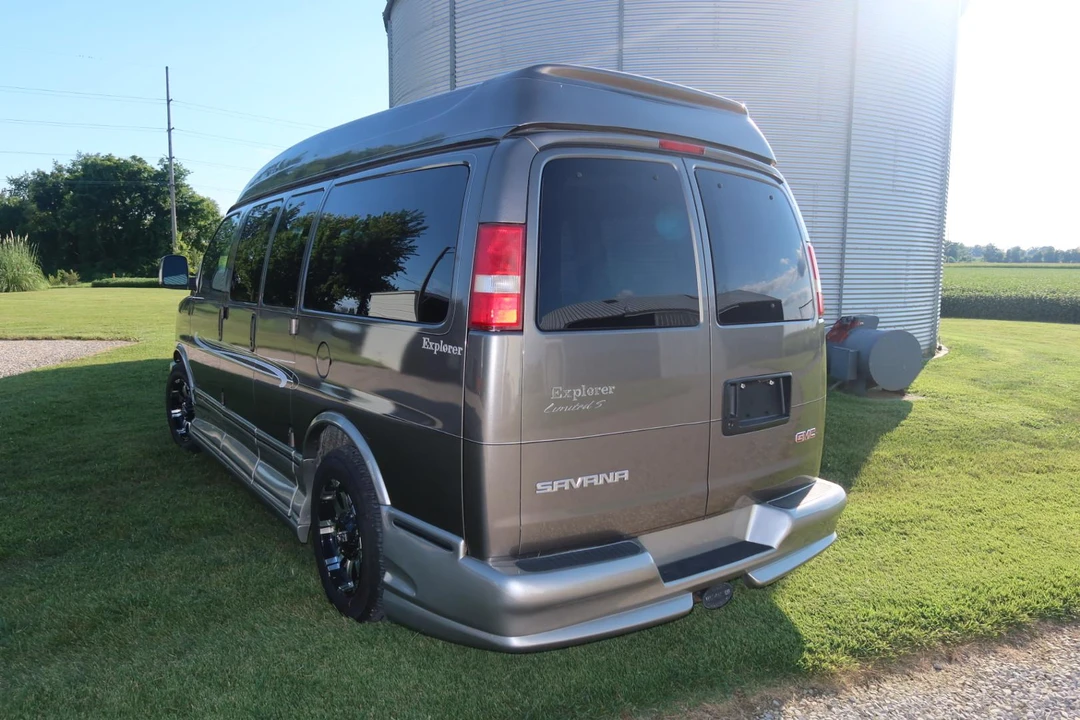 2004 GMC Savana - Image 19 of 31