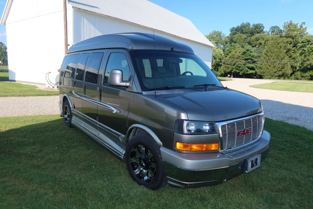 2004 GMC Savana - Image 17 of 31
