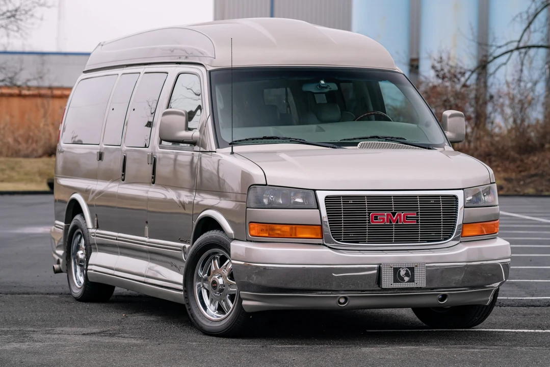 2004 GMC Savana - Image 21 of 31