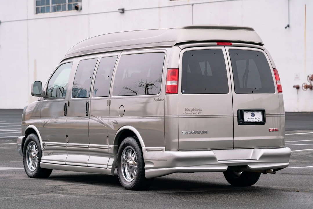 2004 GMC Savana - Image 9 of 31