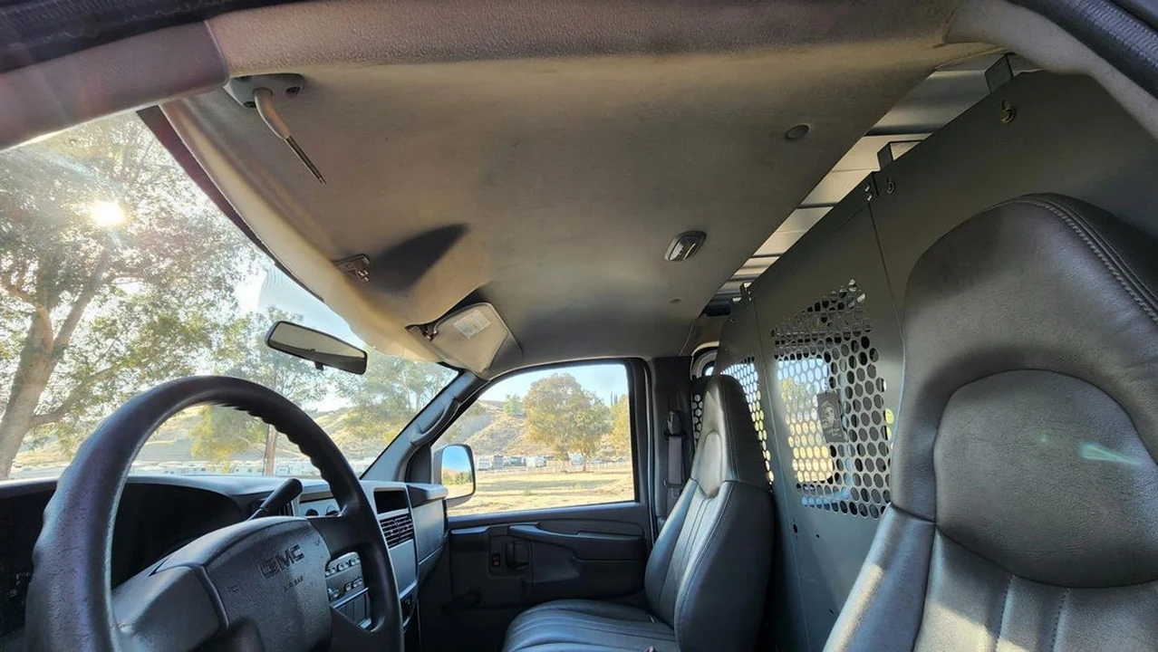 2004 GMC Savana - Image 21 of 21