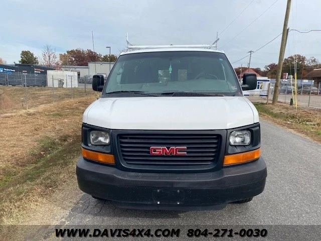 2004 GMC Savana - Image 2 of 12