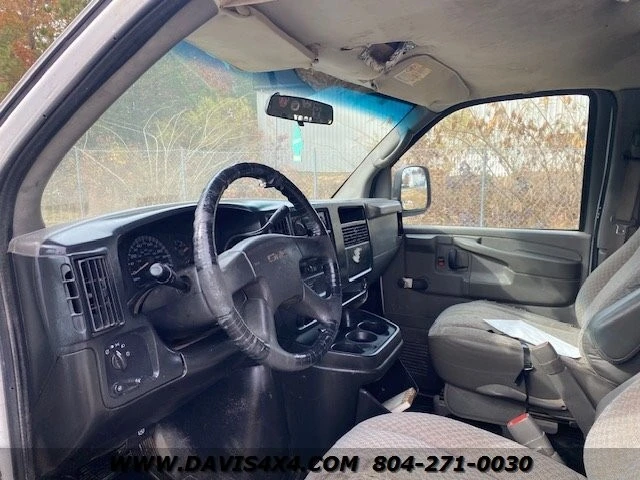 2004 GMC Savana - Image 8 of 12
