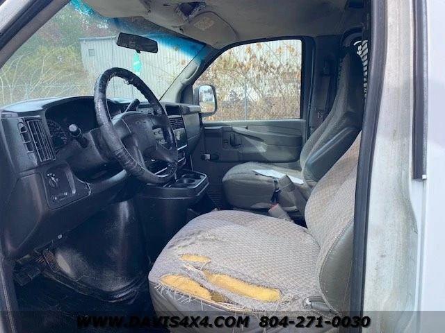 2004 GMC Savana - Image 7 of 12
