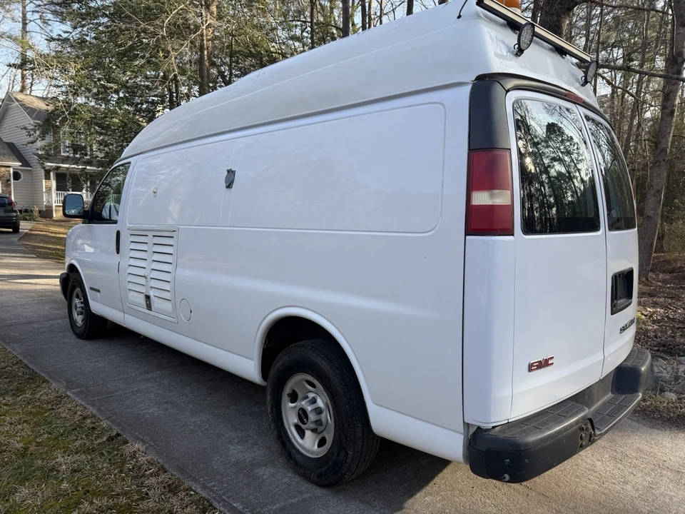 2004 GMC Savana - Image 6 of 20