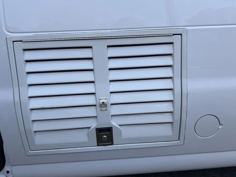 2004 GMC Savana - Image 12 of 20