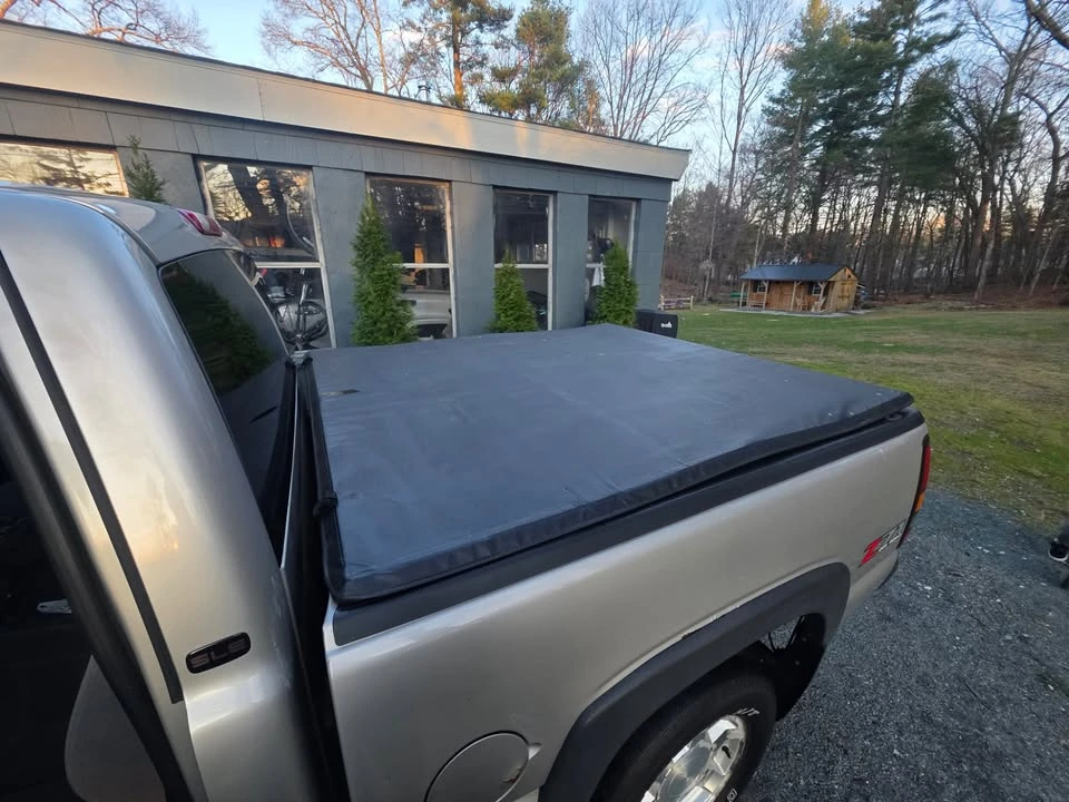 2004 GMC Sierra 2nd Gen - Image 5 of 12