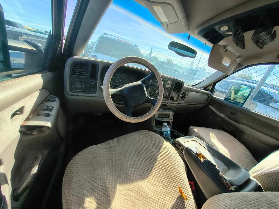 2004 GMC Sierra 2nd Gen - Image 5 of 5