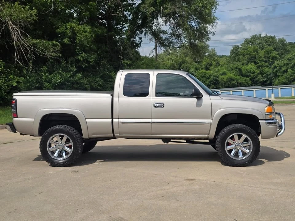 2004 GMC Sierra 2nd Gen - Image 8 of 20
