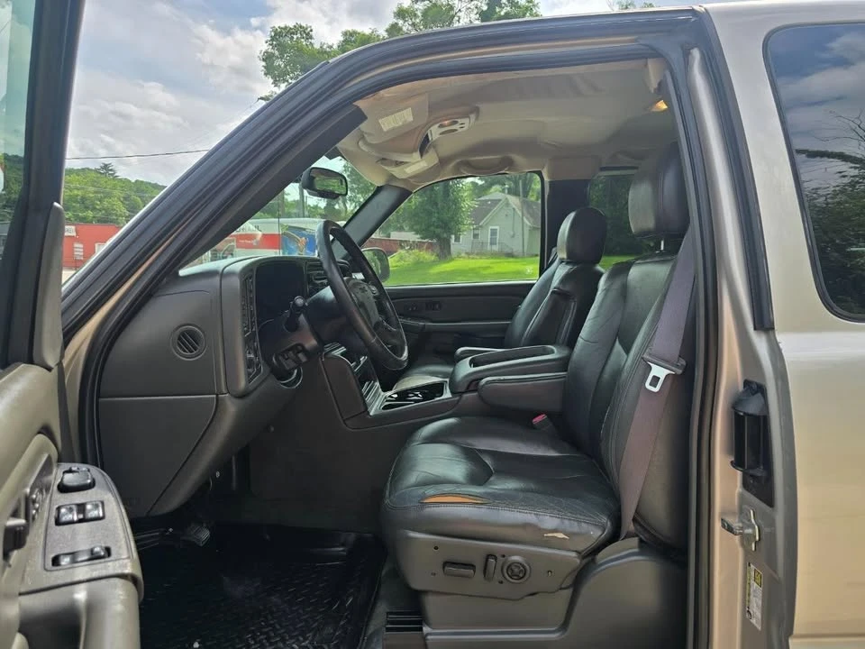 2004 GMC Sierra 2nd Gen - Image 10 of 20