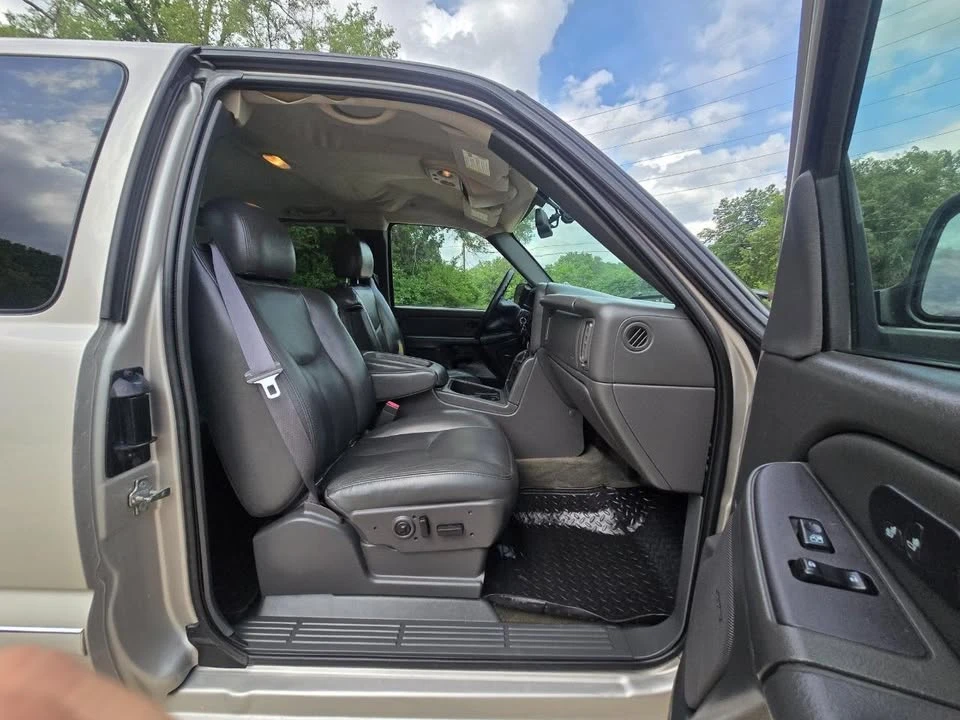 2004 GMC Sierra 2nd Gen - Image 18 of 20