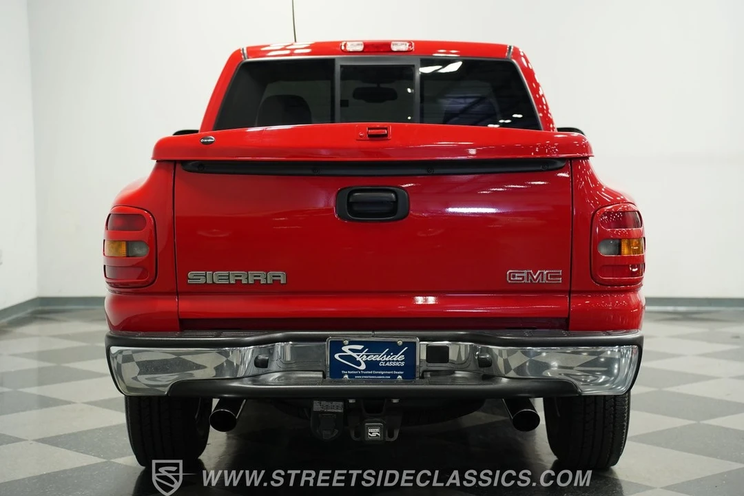 2004 GMC Sierra 2nd Gen - Image 11 of 12