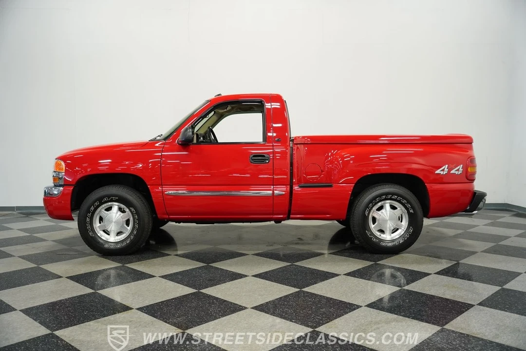 2004 GMC Sierra 2nd Gen - Image 3 of 12