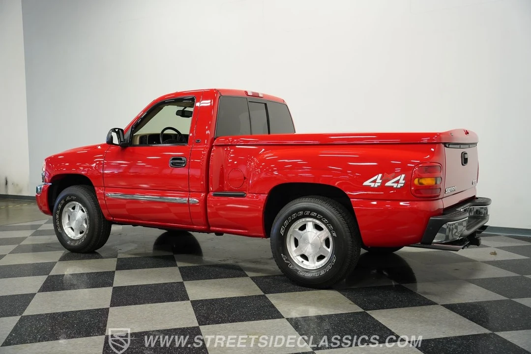 2004 GMC Sierra 2nd Gen - Image 9 of 12