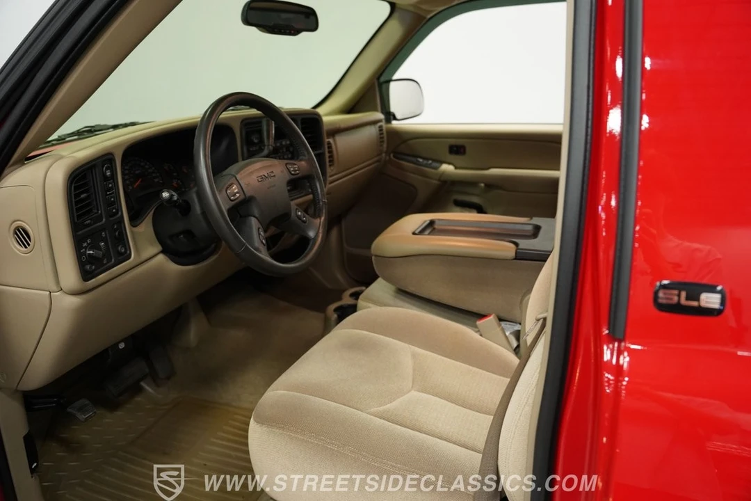 2004 GMC Sierra 2nd Gen - Image 5 of 12
