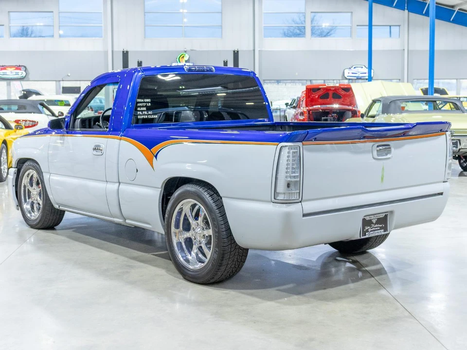 2004 GMC Sierra 2nd Gen - Image 5 of 31