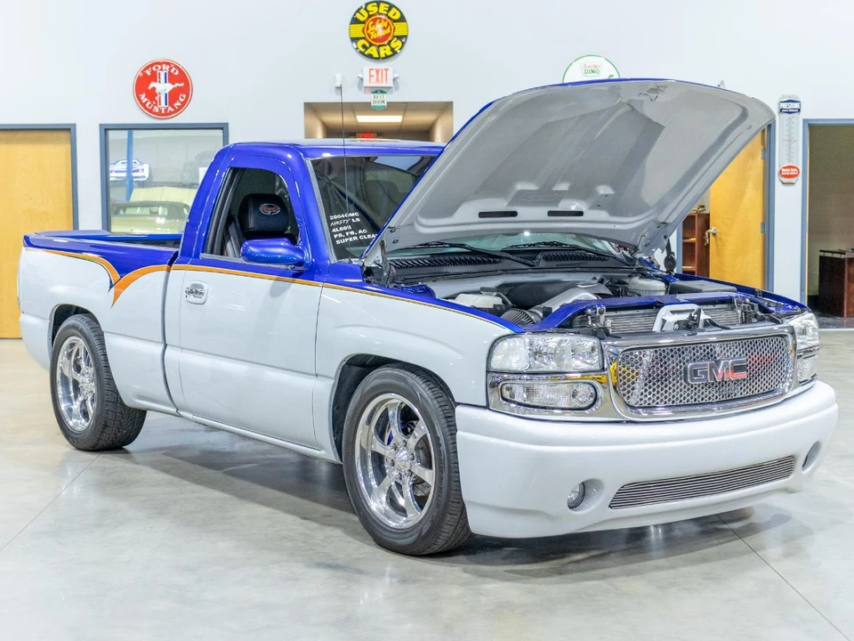 2004 GMC Sierra 2nd Gen - Image 9 of 31