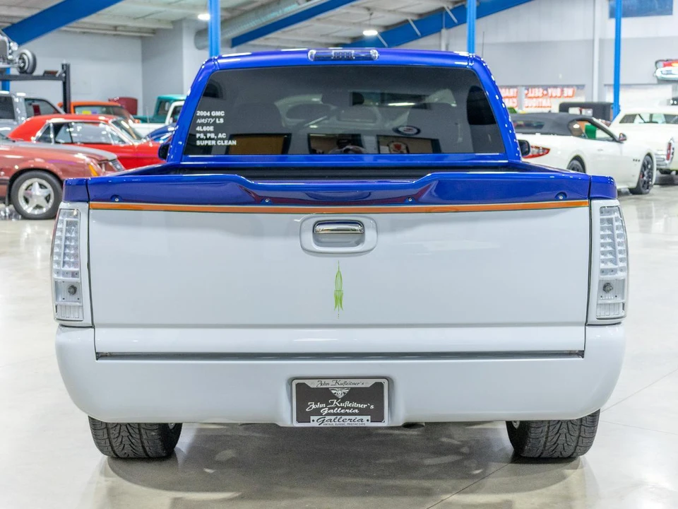 2004 GMC Sierra 2nd Gen - Image 6 of 31