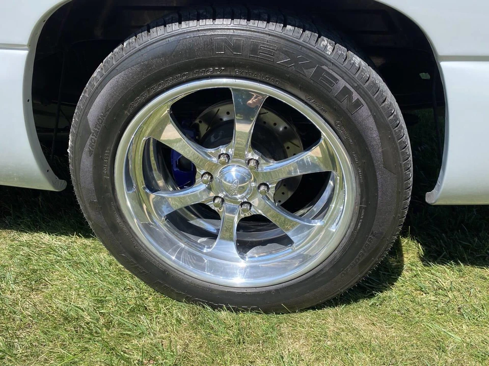 2004 GMC Sierra 2nd Gen - Image 12 of 31