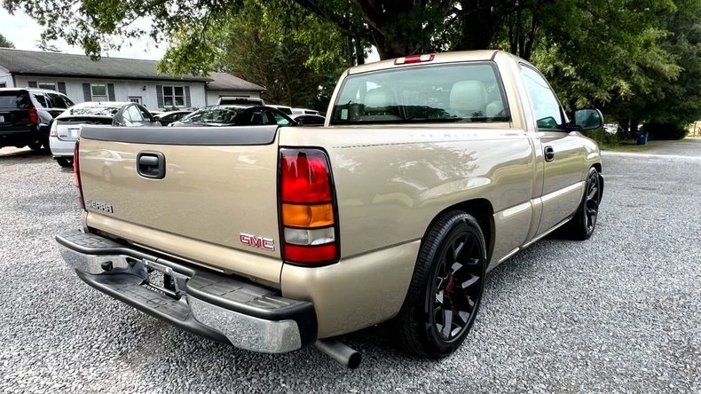 2004 GMC Sierra 2nd Gen - Image 7 of 12