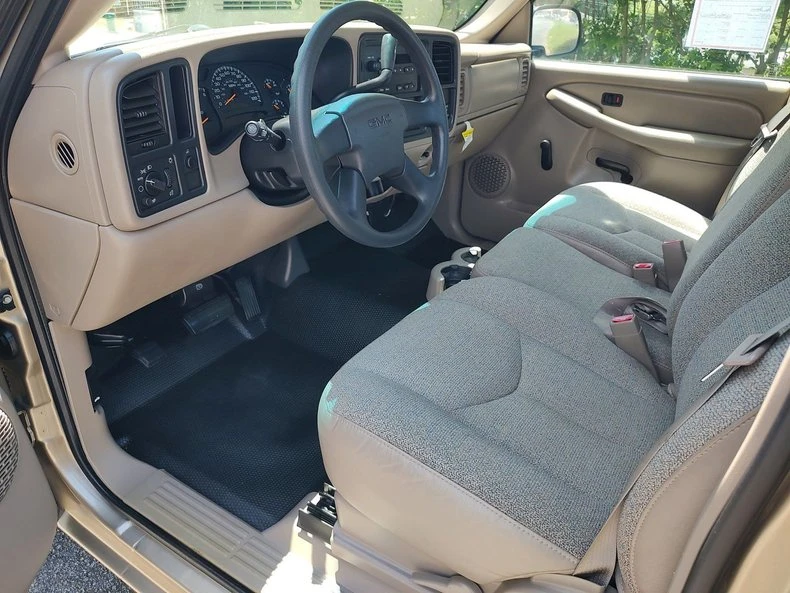 2004 GMC Sierra 2nd Gen - Image 8 of 12