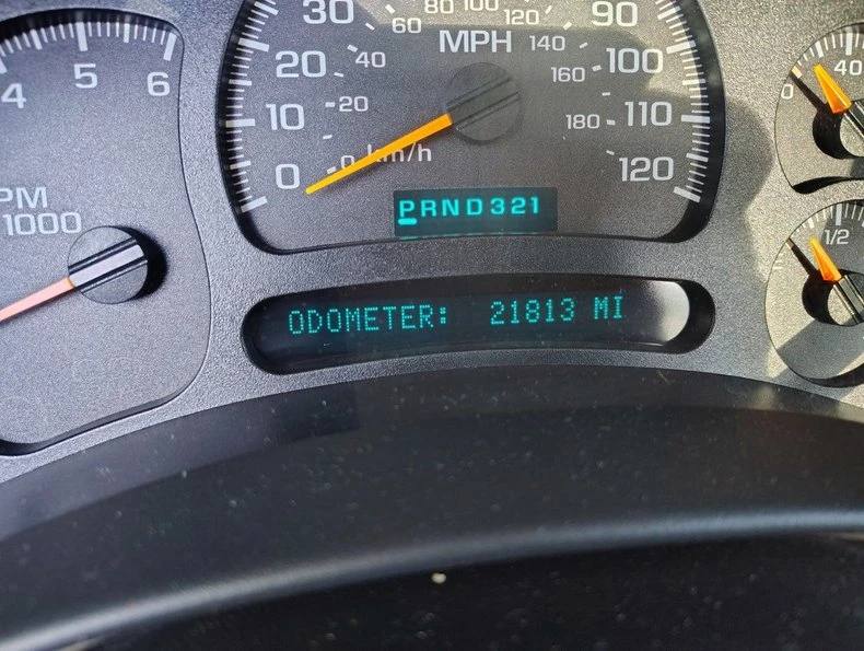 2004 GMC Sierra 2nd Gen - Image 10 of 12