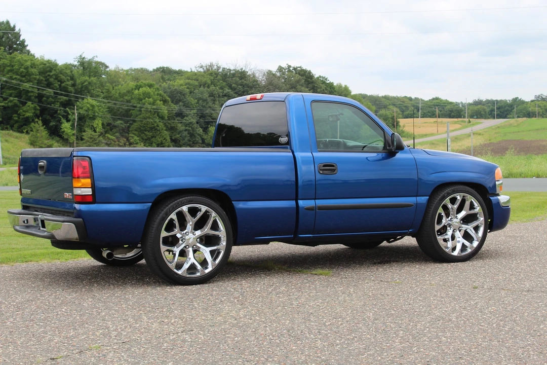 2004 GMC Sierra 2nd Gen - Image 11 of 31