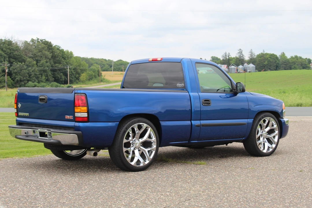 2004 GMC Sierra 2nd Gen - Image 10 of 31