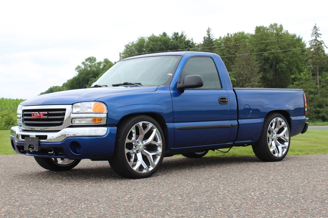 2004 GMC Sierra 2nd Gen - Image 3 of 31