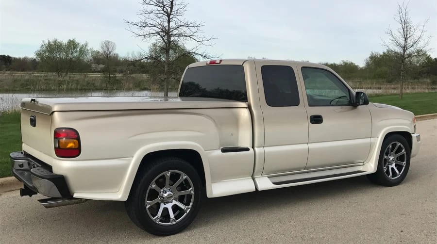 2004 GMC Sierra 2nd Gen - Image 3 of 9