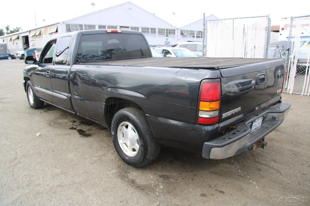 2004 GMC Sierra 1st Gen - Image 4 of 21