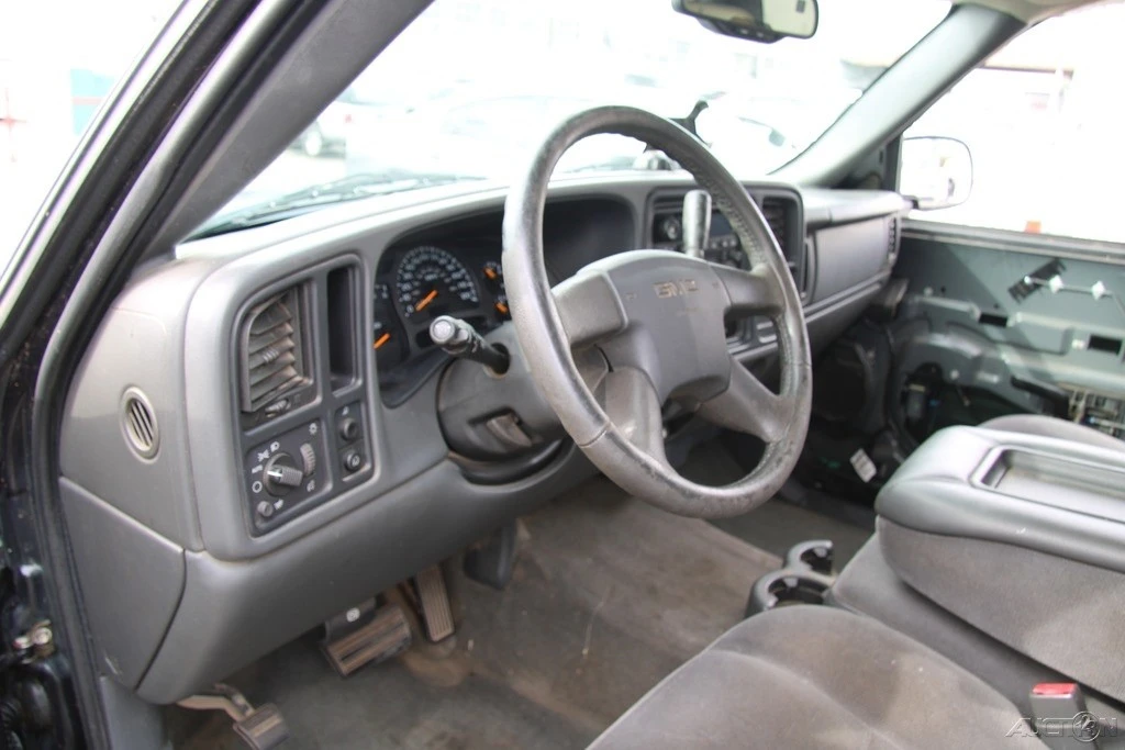 2004 GMC Sierra 1st Gen - Image 12 of 21
