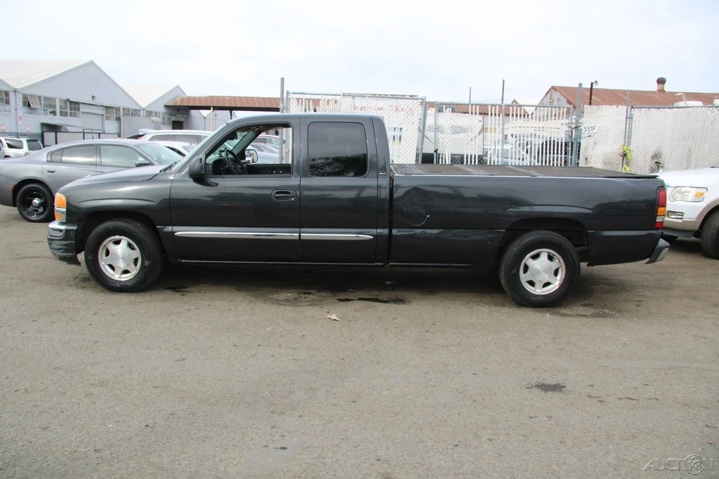 2004 GMC Sierra 1st Gen - Image 3 of 21