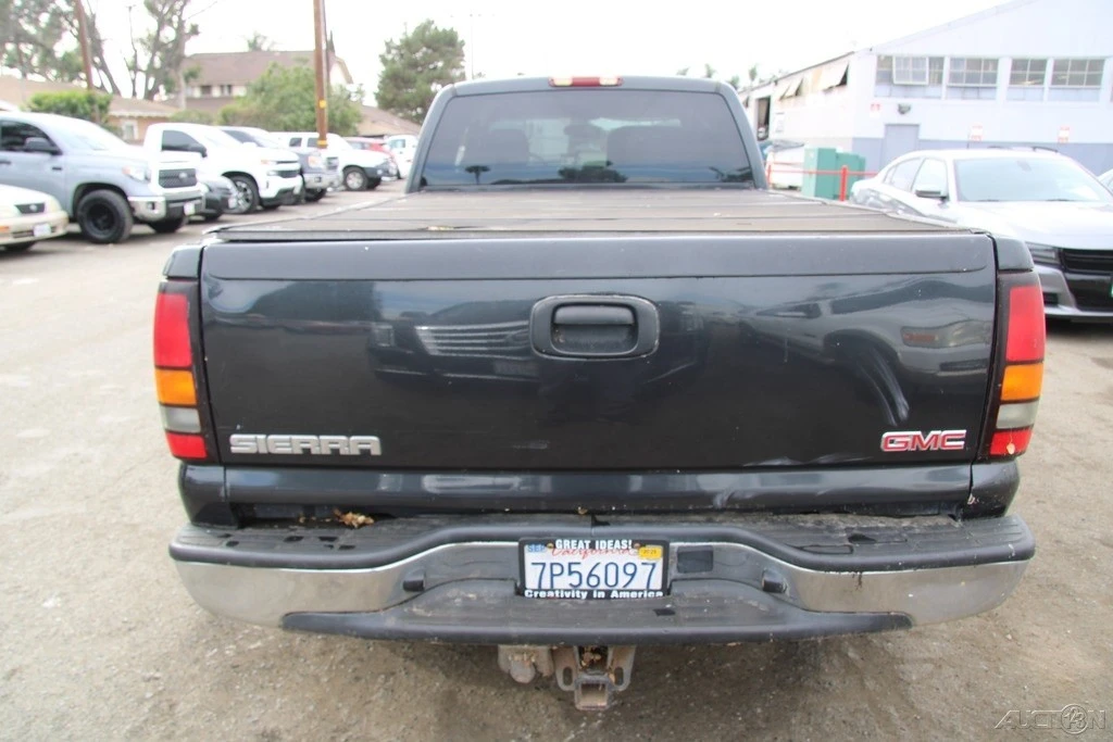 2004 GMC Sierra 1st Gen - Image 5 of 21