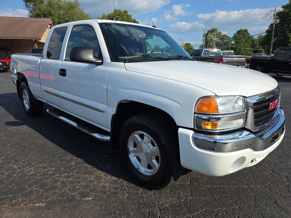 2004 GMC Sierra 2nd Gen - Image 18 of 31