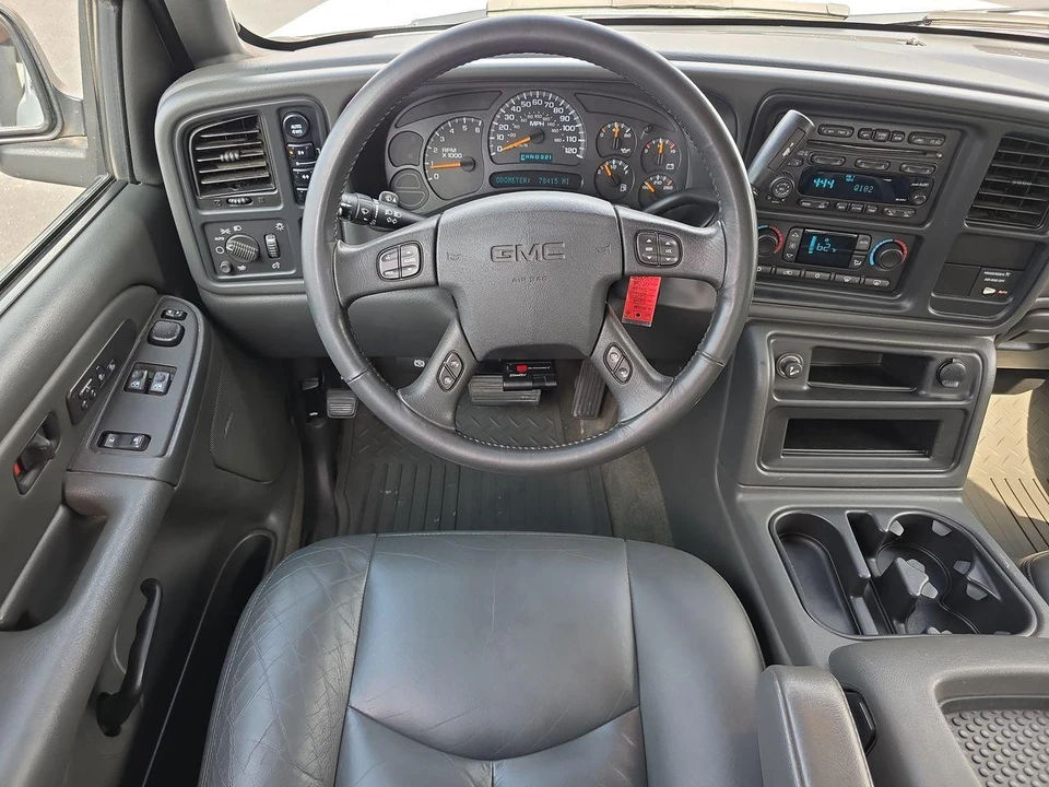 2004 GMC Sierra 2nd Gen - Image 6 of 31