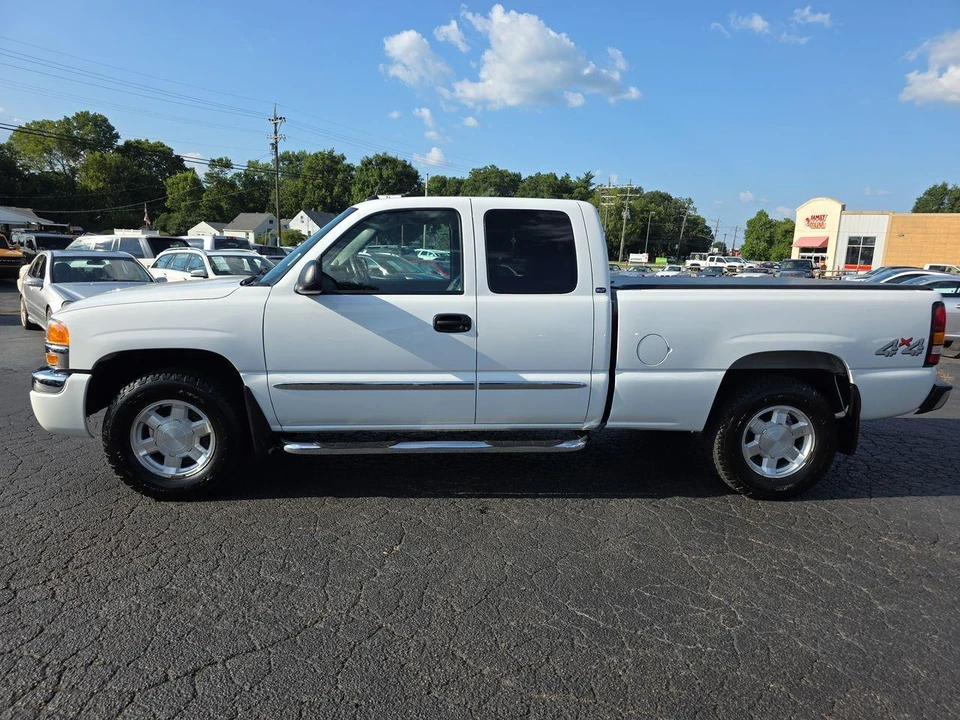 2004 GMC Sierra 2nd Gen - Image 19 of 31