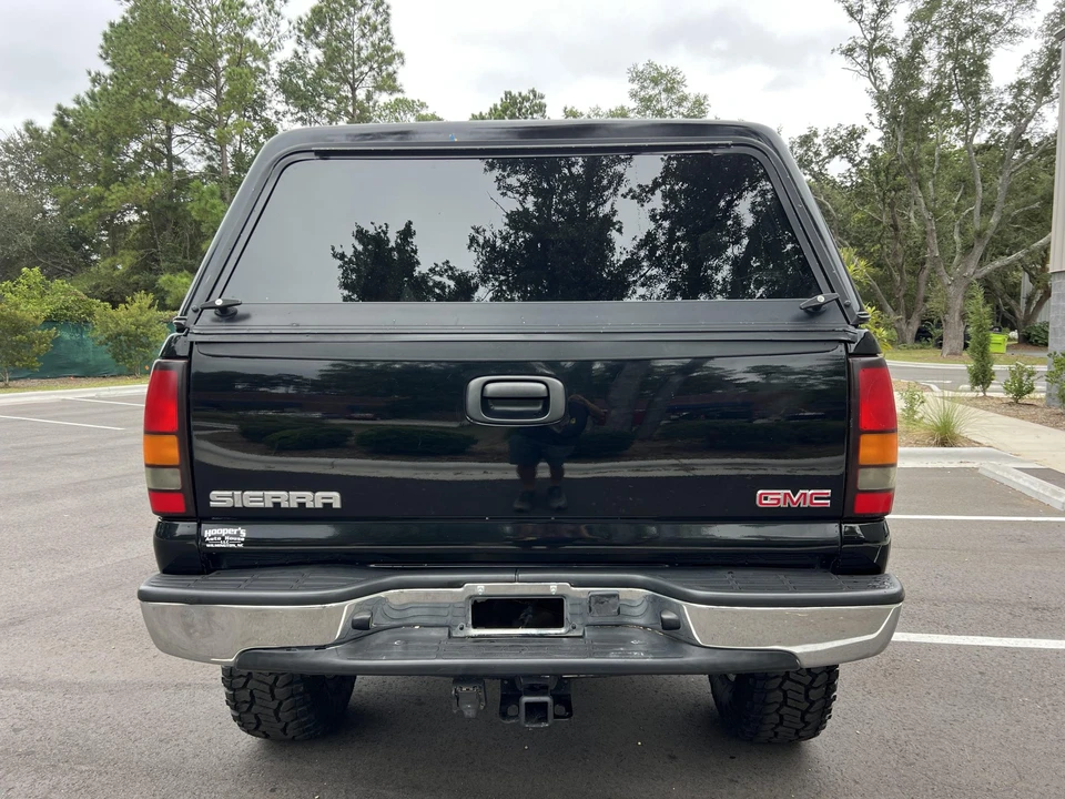 2004 GMC Sierra 2nd Gen - Image 5 of 31