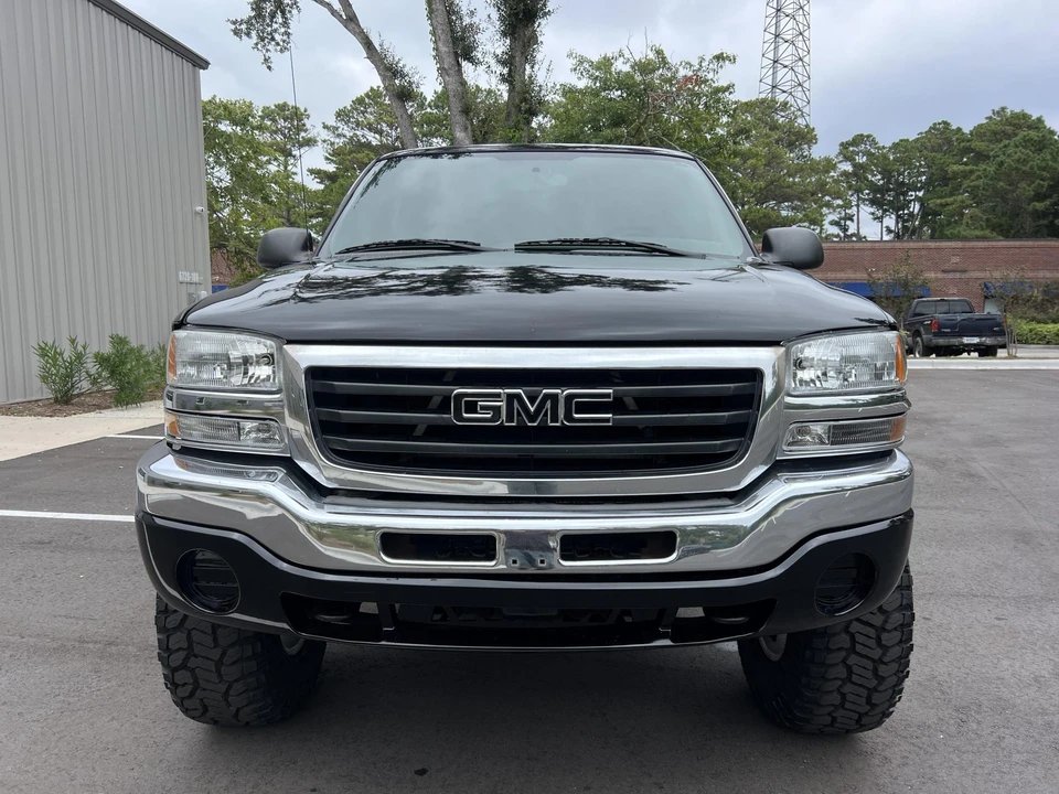 2004 GMC Sierra 2nd Gen - Image 10 of 31